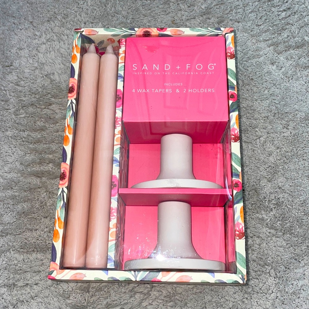 💕Sand + Fog 4 Wax tapers & 2 Holders